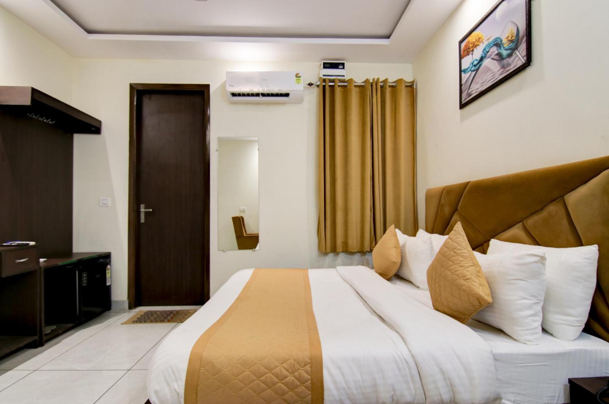 Hotel De Hocks Deluxe - New Delhi Railway Station Экстерьер фото
