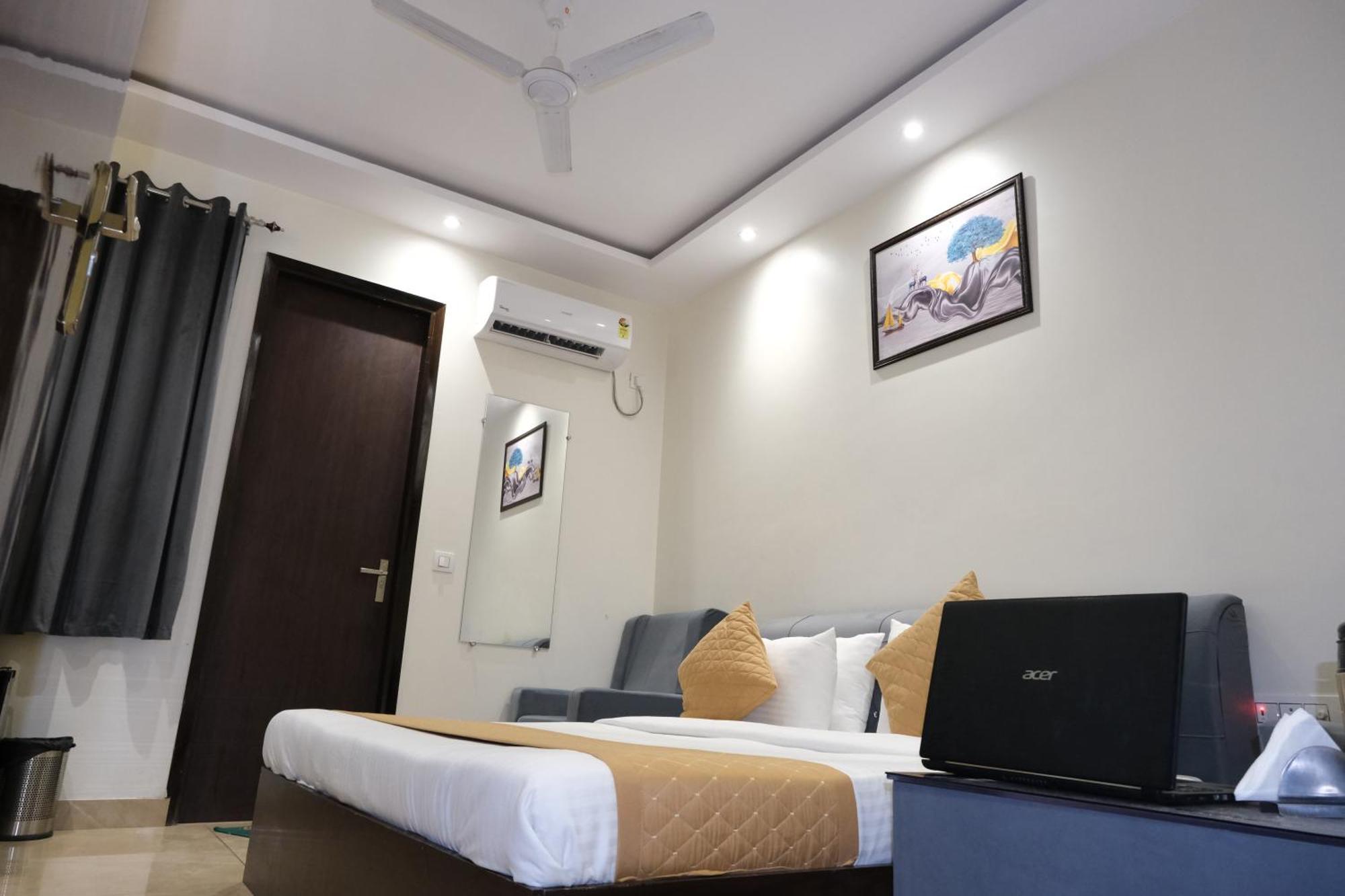 Hotel De Hocks Deluxe - New Delhi Railway Station Экстерьер фото
