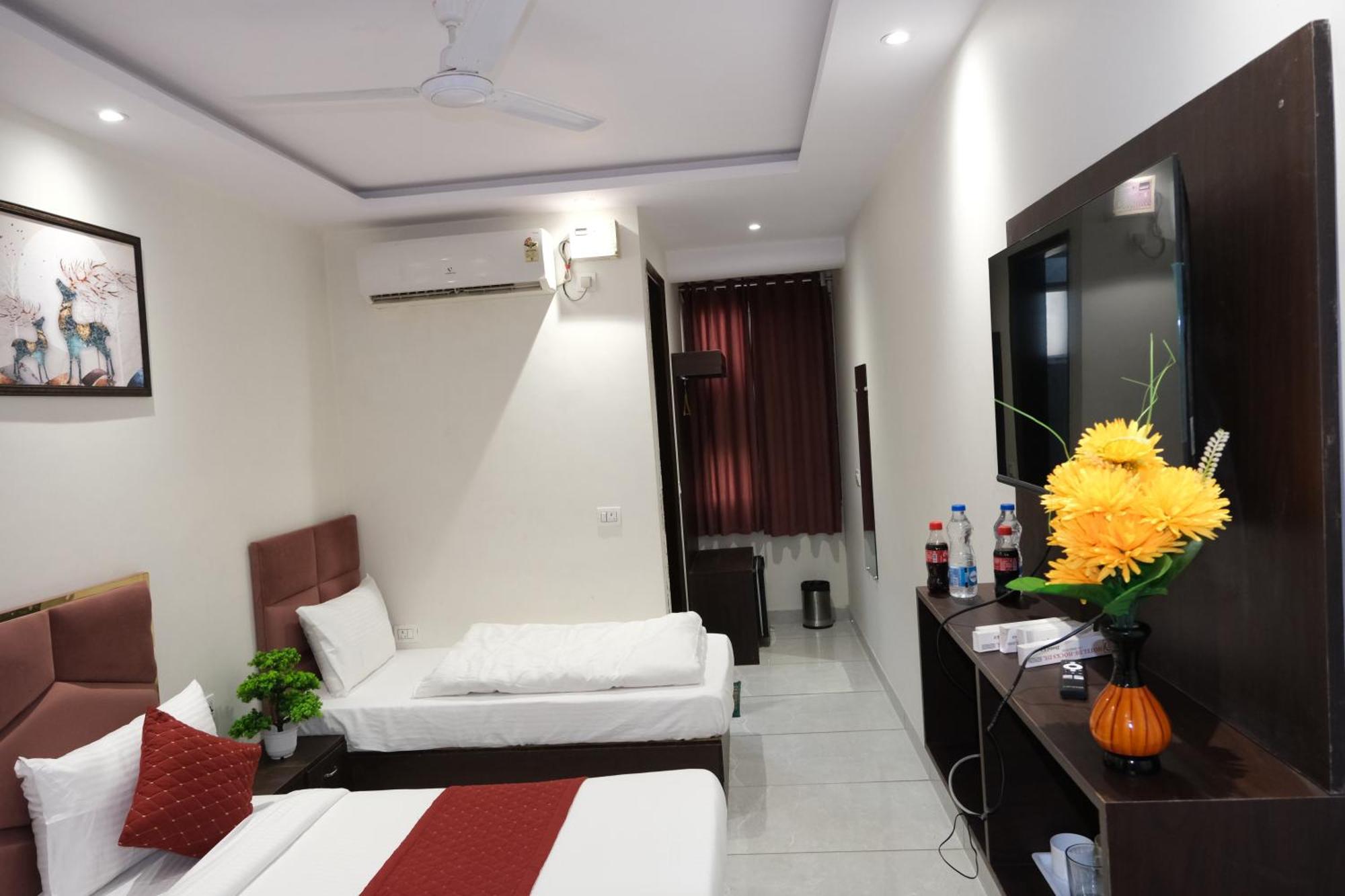 Hotel De Hocks Deluxe - New Delhi Railway Station Экстерьер фото