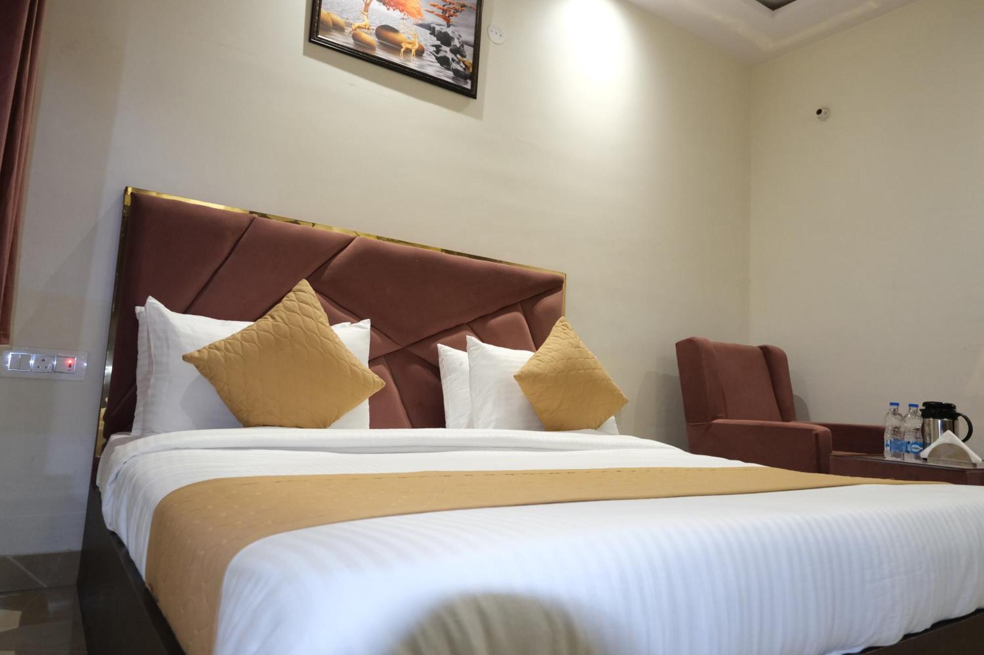 Hotel De Hocks Deluxe - New Delhi Railway Station Экстерьер фото