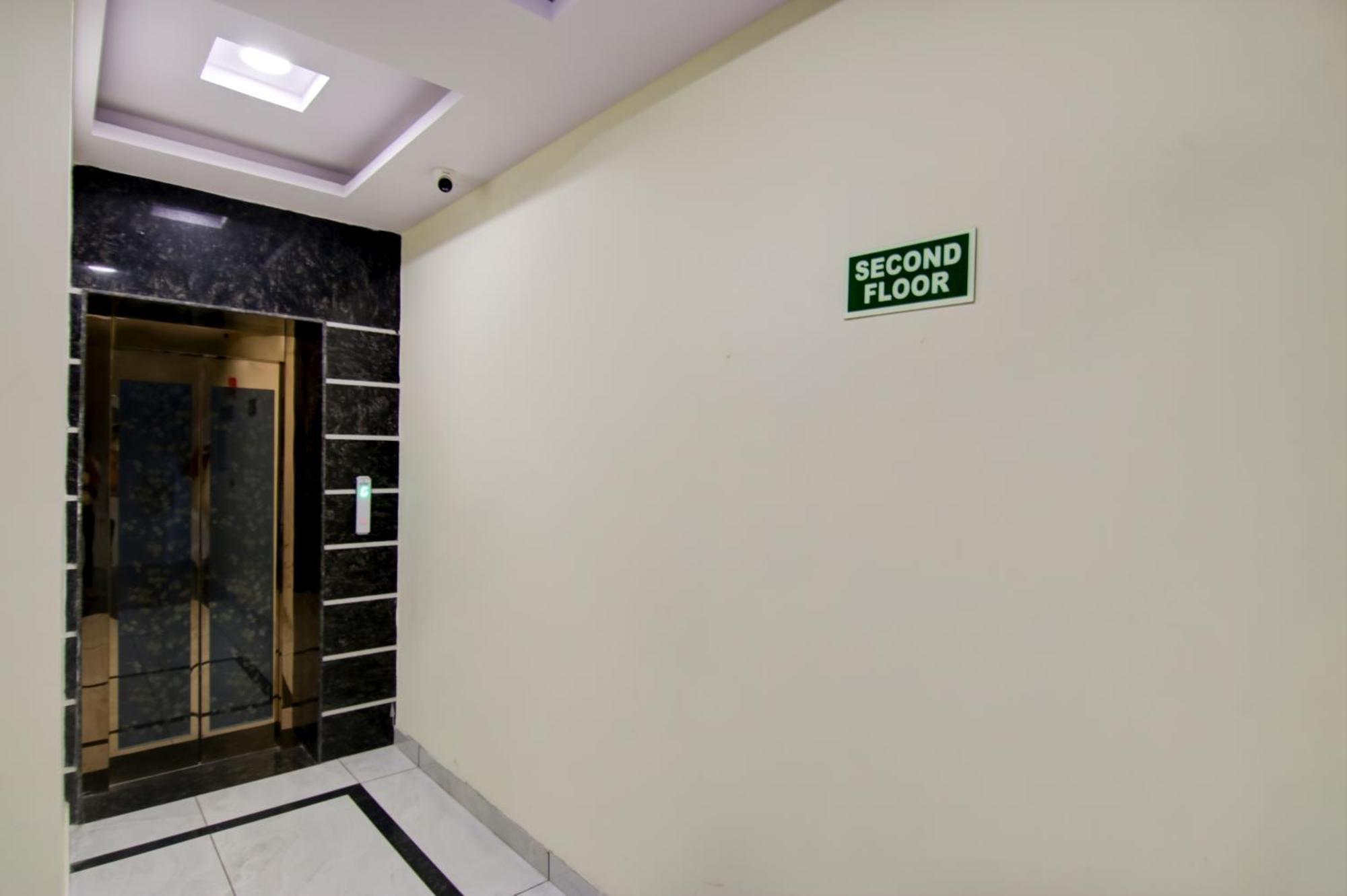 Hotel De Hocks Deluxe - New Delhi Railway Station Экстерьер фото
