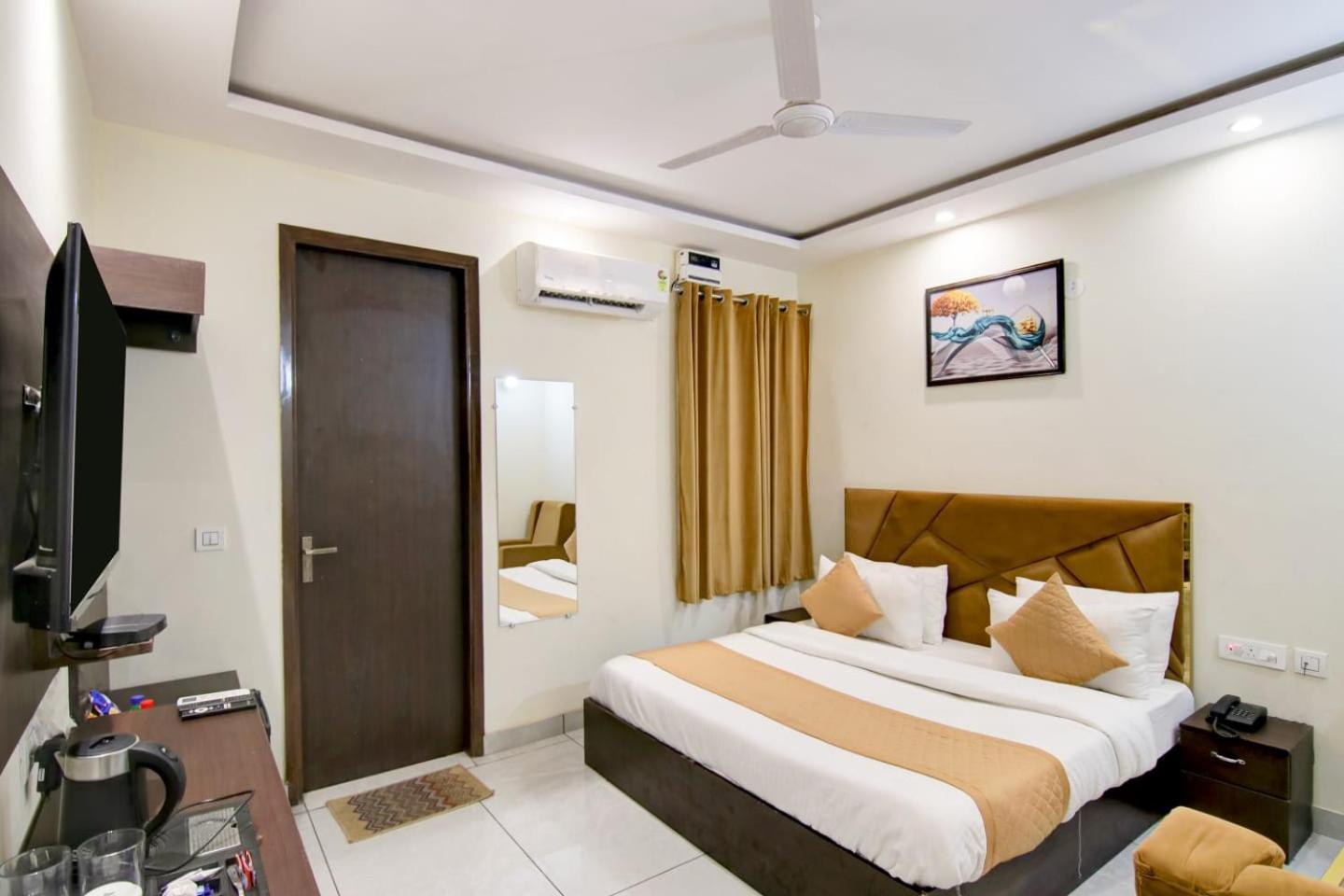 Hotel De Hocks Deluxe - New Delhi Railway Station Экстерьер фото