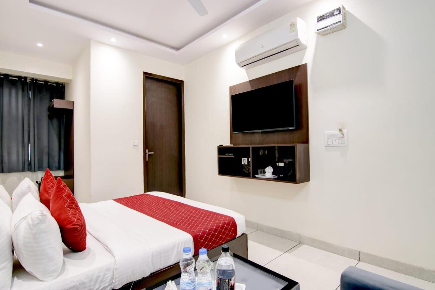 Hotel De Hocks Deluxe - New Delhi Railway Station Экстерьер фото