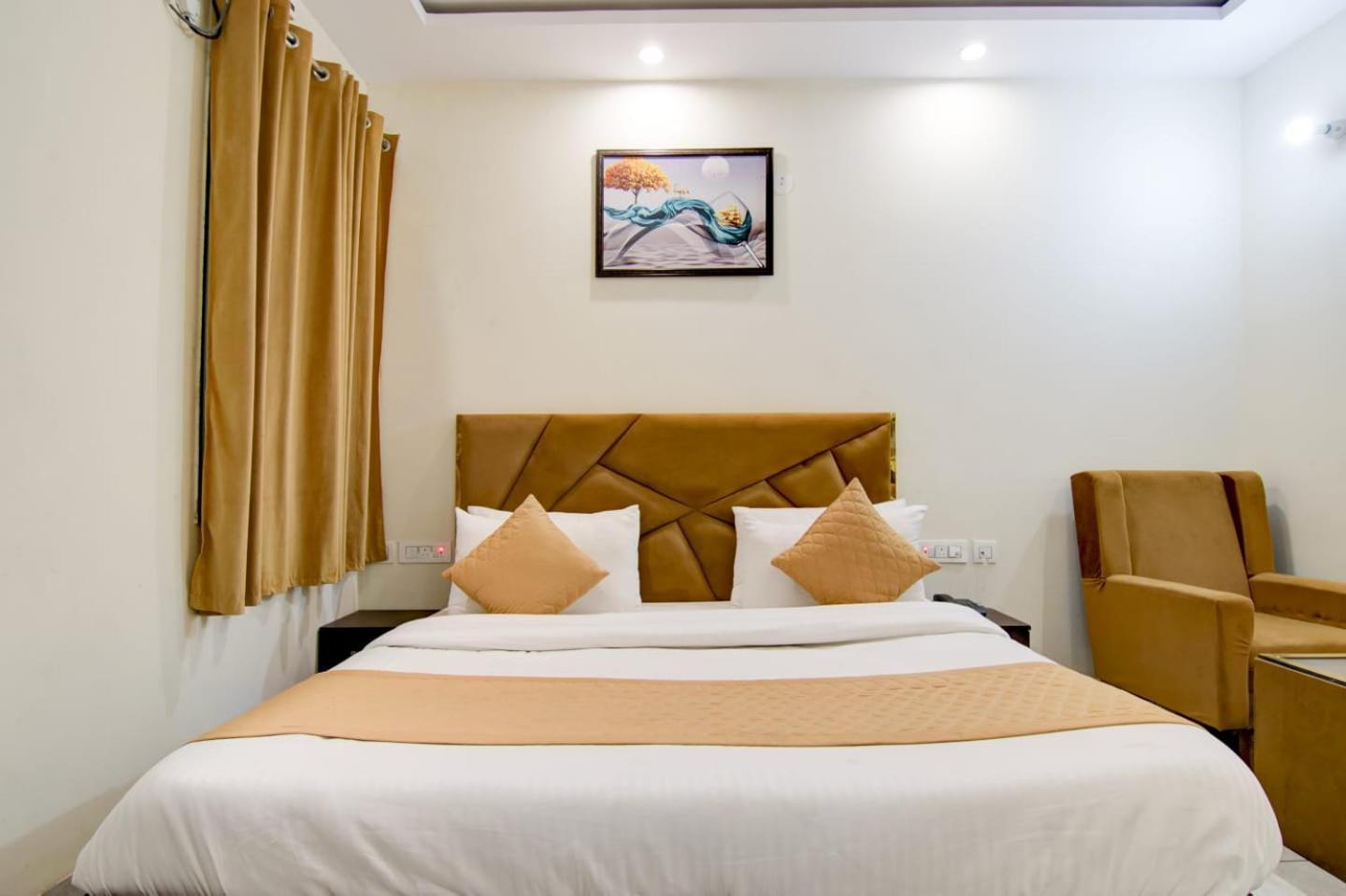 Hotel De Hocks Deluxe - New Delhi Railway Station Экстерьер фото