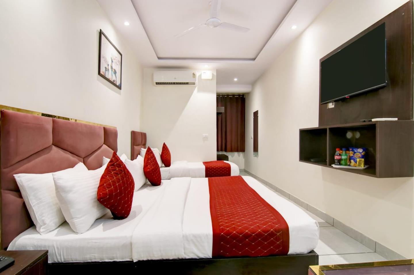 Hotel De Hocks Deluxe - New Delhi Railway Station Экстерьер фото