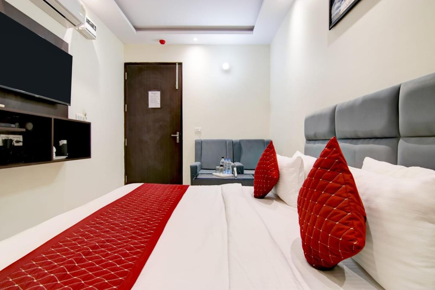 Hotel De Hocks Deluxe - New Delhi Railway Station Экстерьер фото