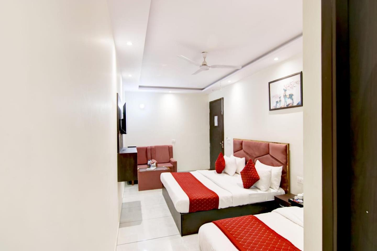 Hotel De Hocks Deluxe - New Delhi Railway Station Экстерьер фото