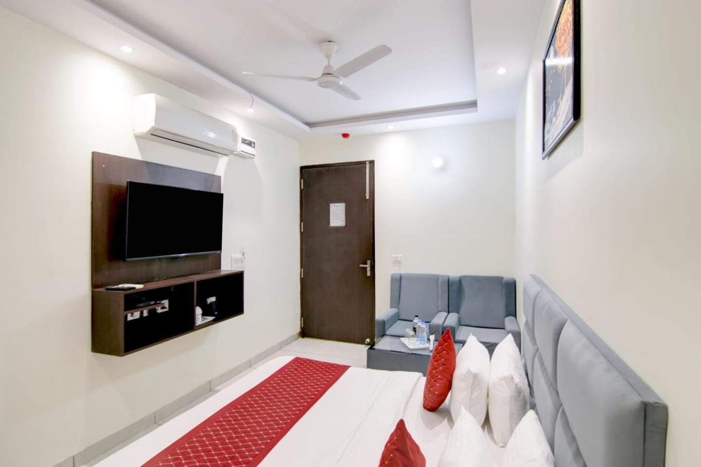 Hotel De Hocks Deluxe - New Delhi Railway Station Экстерьер фото