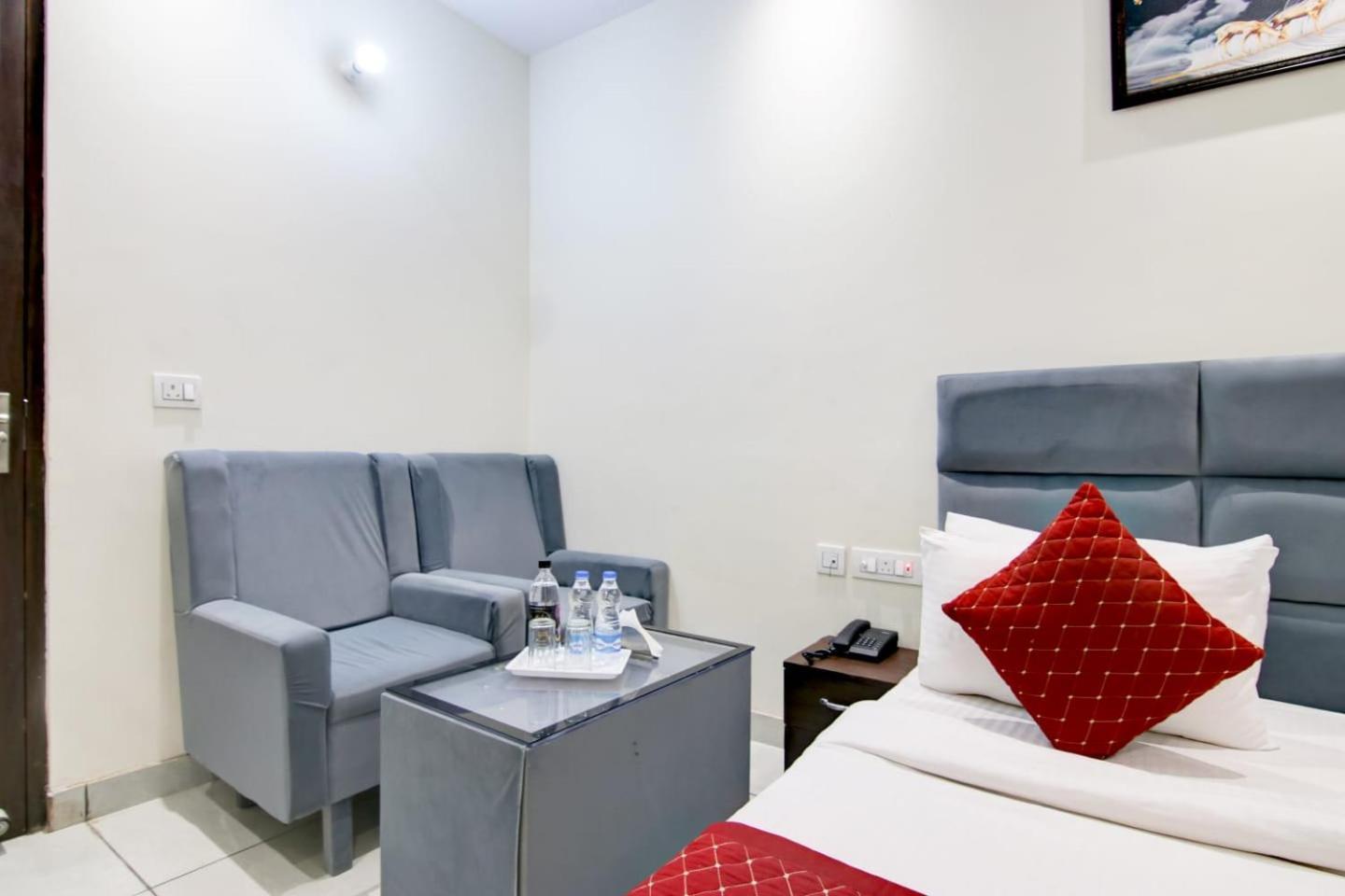 Hotel De Hocks Deluxe - New Delhi Railway Station Экстерьер фото