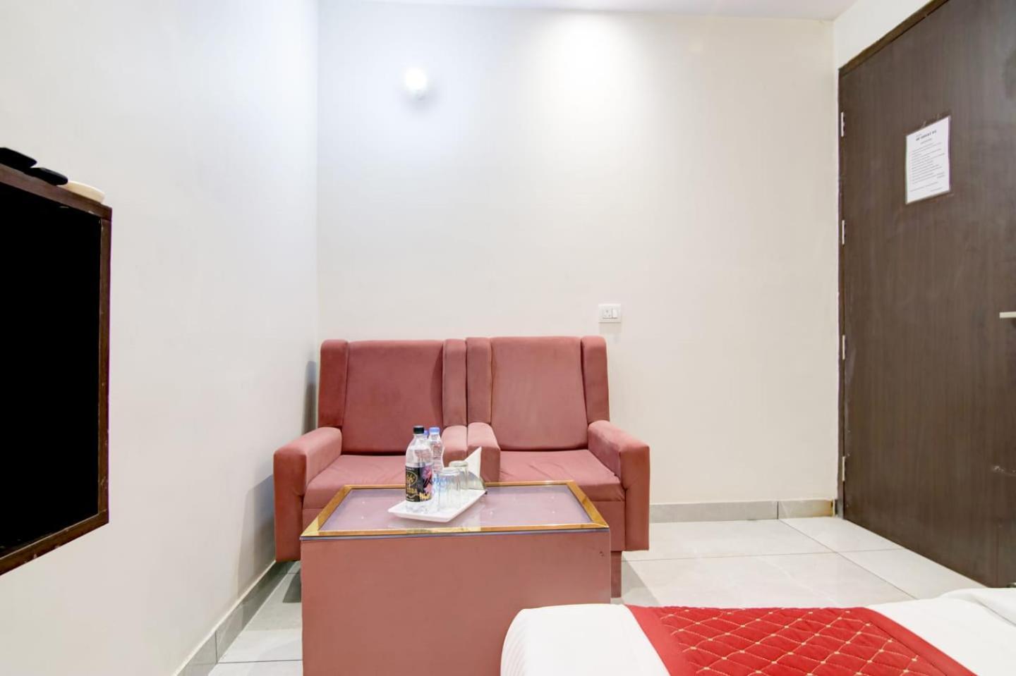 Hotel De Hocks Deluxe - New Delhi Railway Station Экстерьер фото