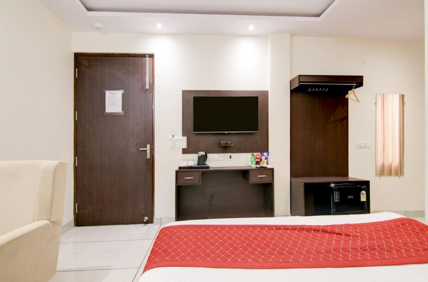 Hotel De Hocks Deluxe - New Delhi Railway Station Экстерьер фото